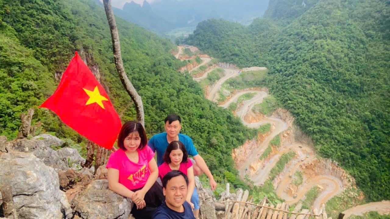 Khach San Viet Hoang - Thi Tran Bao Lac Esterno foto